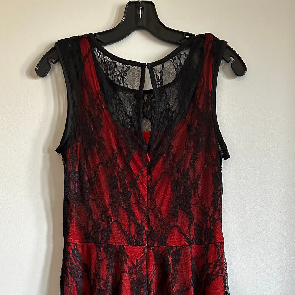 Blu Sage Special Occasion Red with Black Lace Overlay Dress Sze 6